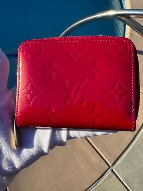 Louis Vuitton Vernis Zippy Wallet Red with COA